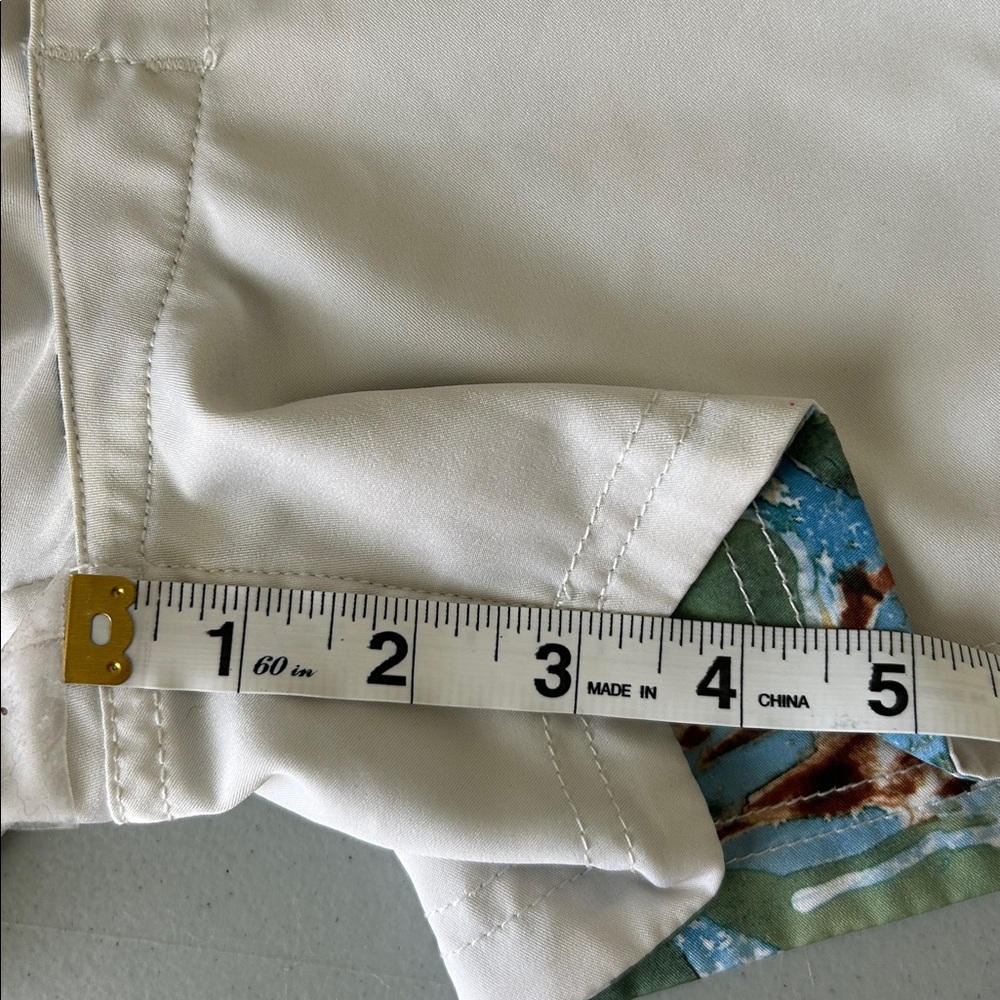 Crazy Shirts reversible board shorts. Sz M-L. Great condition. - Picture 6 of 6